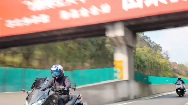 骑车最帅