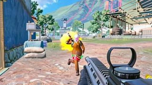 卧底卧到卧底旁边了！