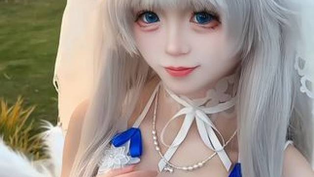 感觉摄影师有点抽象