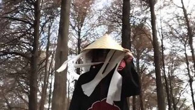 你一言不发 偏偏这雨越下越大