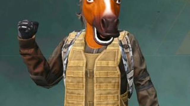 卧底没想着得吃!想不到空投砸脸了！