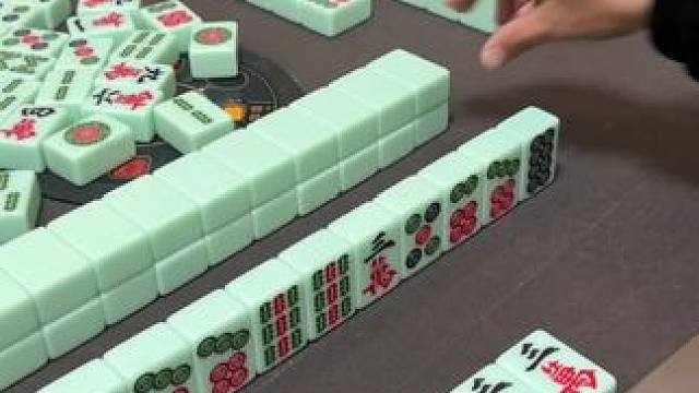 六筒根本胡不了吧！