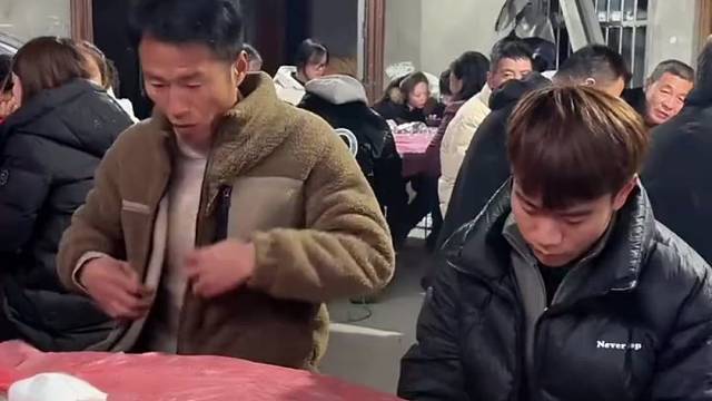 攒了一年的洋相 今天终于出了