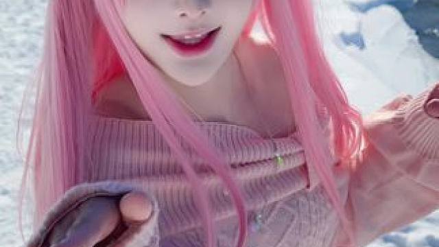 带女儿来新疆跳叉子摇 冬恋奇迹