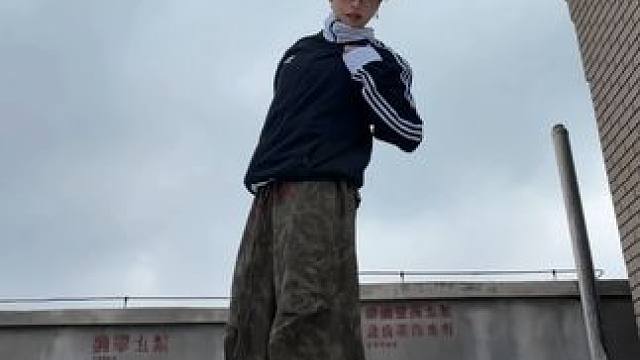 见到穿阿迪我们要说什么