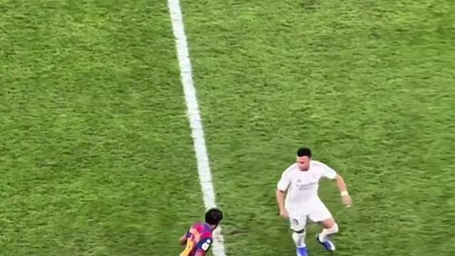 姆巴佩教后卫锁亚马尔，德容教后卫锁姆巴佩。