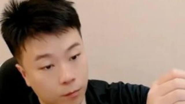 鬼叔展示火影周年庆礼盒 表示比忍者做的投入多的，差点误会没给自己发开团，还好没喷，立绘八音盒真的非常