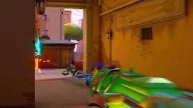 无畏契约史上最丑皮肤，但手感不错，评论区掉落三把狂徒