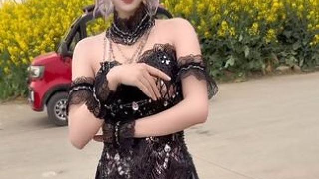 闺蜜，我从未见过你朋友圈里的样子