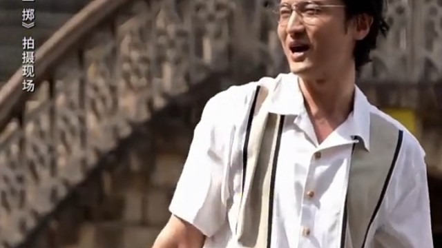 他演得很不用力，可是却很变态。