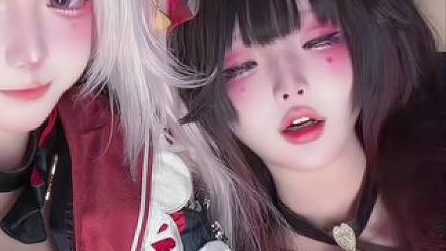 花火睡着了，猜猜我要对她做什么？ 好机会！！ ()