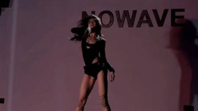 就这样贴着暖宝宝在卧室开会 #