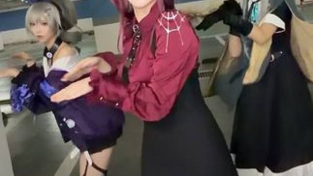 谁惹她们了 带娃叉子摇1.0