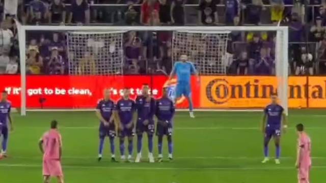 就问你梅老板的角度怎么样#足球#欧洲杯