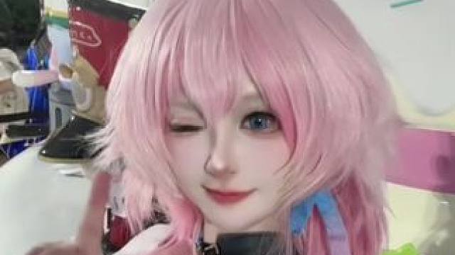 现在有请长月夜的激推：寿星三月七 回复