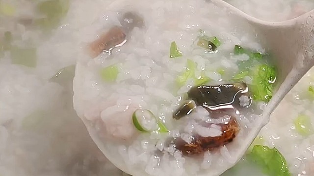 幸福有很多种，有人给你煲粥是其中一种
