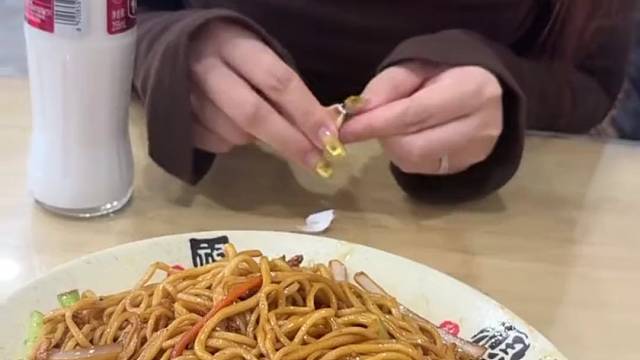 凭什么你吃这么好