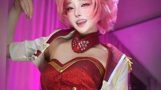 还我美女秘书 魅力维加斯cos