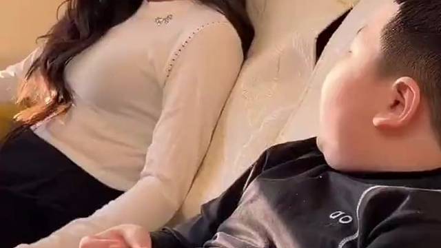 小姨心里偷着乐吧？