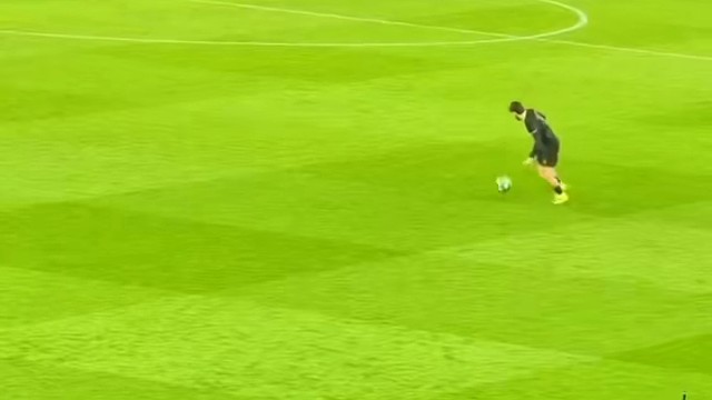 一己之力！K77在重围中撕开防线#足球