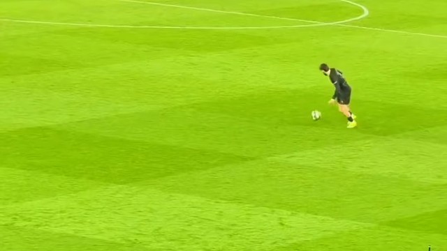 极致的个人能力！K77在三人封堵中撕开一线杀机