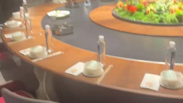 请大家吃个便饭