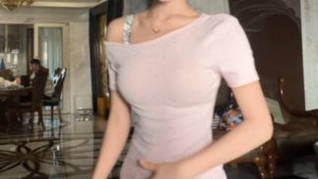 会是哪个老婆的白月光