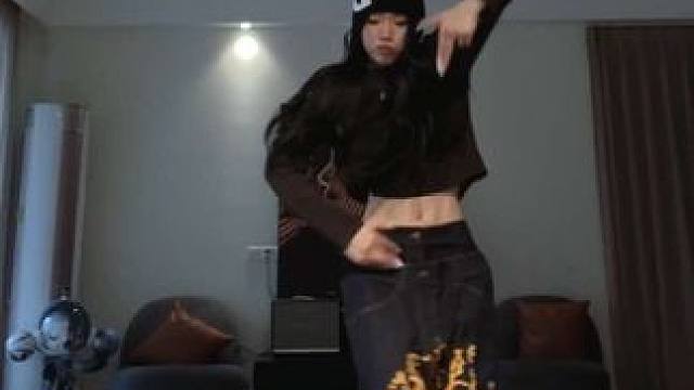 从衣柜找出最烤蹄子的穿搭