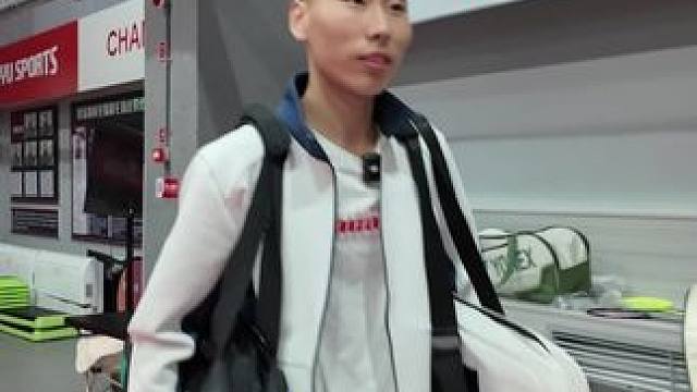 开局一双鞋，装备全靠捡！