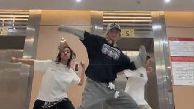 好安静 我以为我们永远有话说 ！