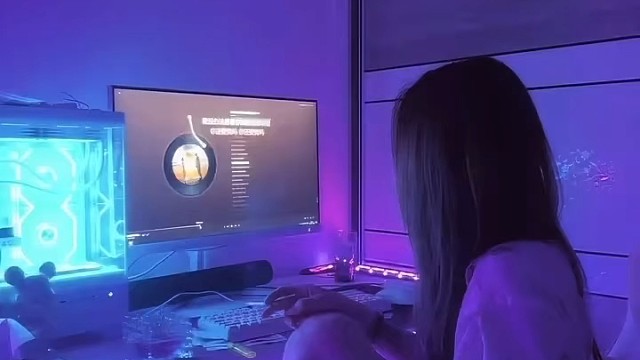 美少女就爱玩游戏