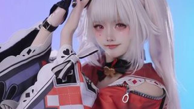 家人们 花火一直把手伸进屏幕打我！