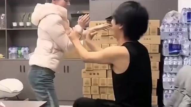 遭了，炉鼎噬主