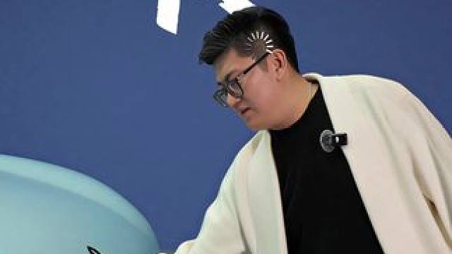 实测：问界M6前备箱夹手疼不疼