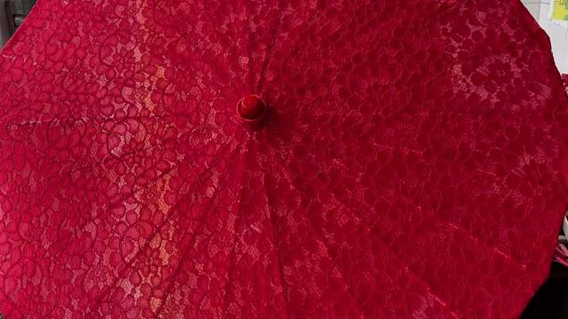 中式国风红色镂空蕾丝婚伞新娘伞陪嫁伞长柄伞