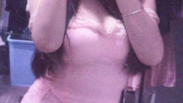 小猫喜欢谁就粘着谁 你也是吗