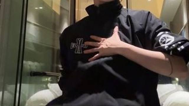 你喜欢的是感觉高还没富但帅