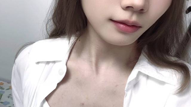 我不是甜妹吗？怎么逛街时候低血糖了