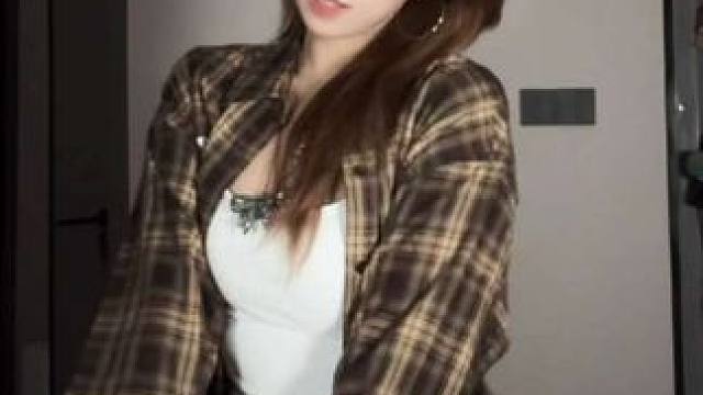 你到底是恨我这张脸 还是恨你没有这张脸