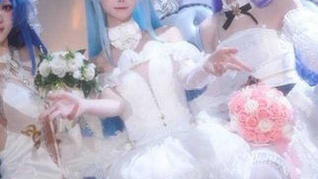 这三个人同时追我我该选谁啊