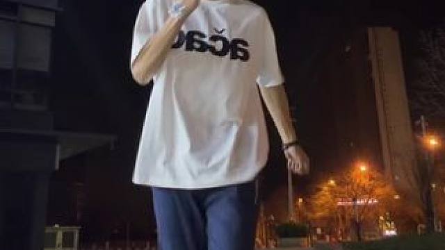 请在视频中找出最帅的人