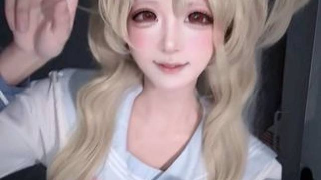 桃乐丝喜欢自己