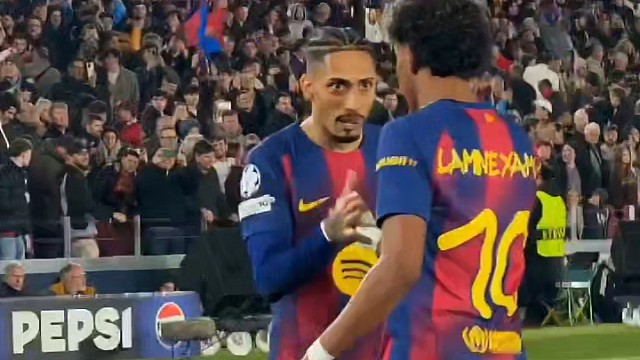 赛场上的默契瞬间，足球魅力超绝！