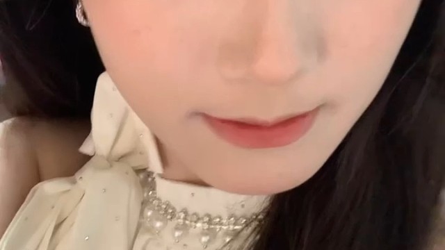 豌豆公主 我小时候不能理解你 直到我长大我也会因为豌豆大的事彻夜难眠原来豌豆不在床底