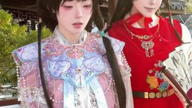 宝玉就这样盯着林妹妹…