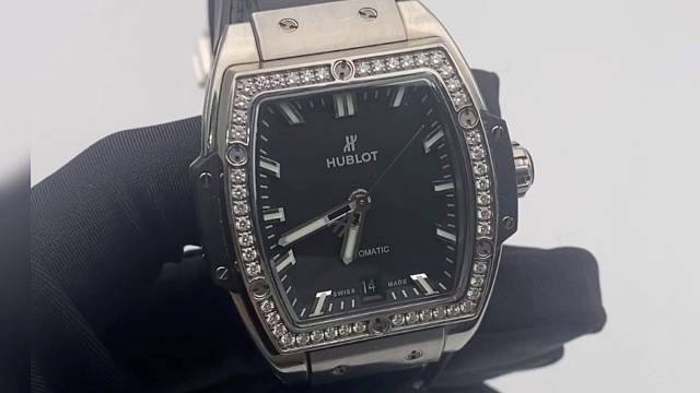 只要鱼竿买得够快，私房钱的消失就追不上我