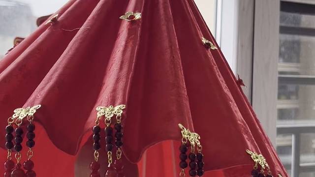 中式红色小花红布婚伞新娘伞