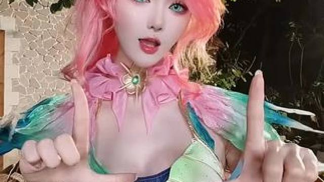 让我们和「米娅·破寂春矢」一起跳手指舞吧！ —— 欢迎来到黎明大陆！——
《决胜巅峰：此刻共振》S