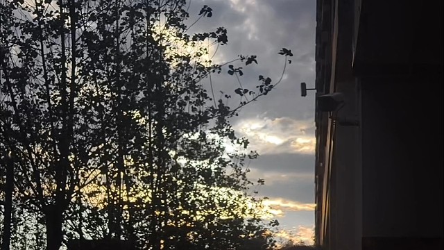 世界不停转动 直到我们相逢