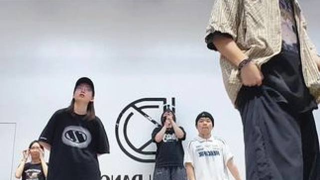 今天是Hiphop编舞呀偶尔换换内容